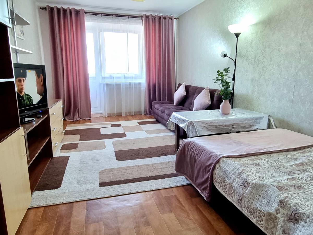 Apartment На Стрелке С Красивым Видом На Иртыш Öskemen Buitenkant foto