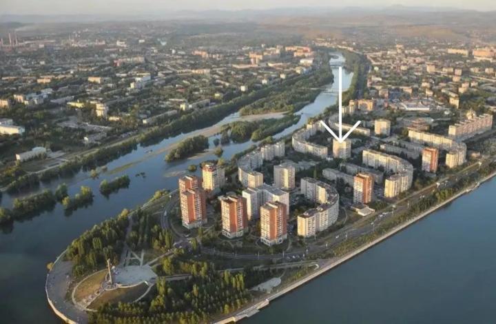 Apartment На Стрелке С Красивым Видом На Иртыш Öskemen Buitenkant foto